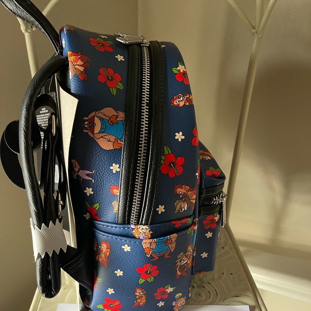 BNWT Exclusive Rescue Rangers Loungefly Backpack - Picture 2 of 3